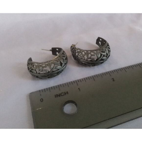Vintage Silver-Tone Floral Engraved Hoop Earrings - Picture 2 of 3